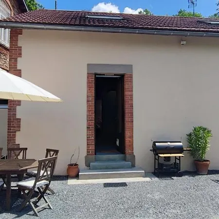 Familial De La Bastide Du Puech *